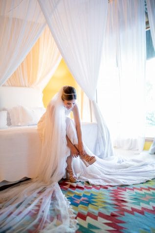 casamento-Taina-e-Hugo-Itapororoca-Villa-Trancoso-Patricia-Galvao-Sotter-Fotografia-Making-Of309-317x475