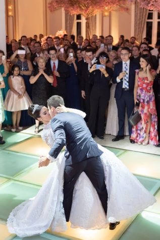 casamento-Patricia-e-Thiago-Copacabana-Palace-Daniel-Curz-A-Roseira-Paula-Rocha-Marina-Fava-festa1527-Patricia-e-Thiago-MFF_1110-317x475