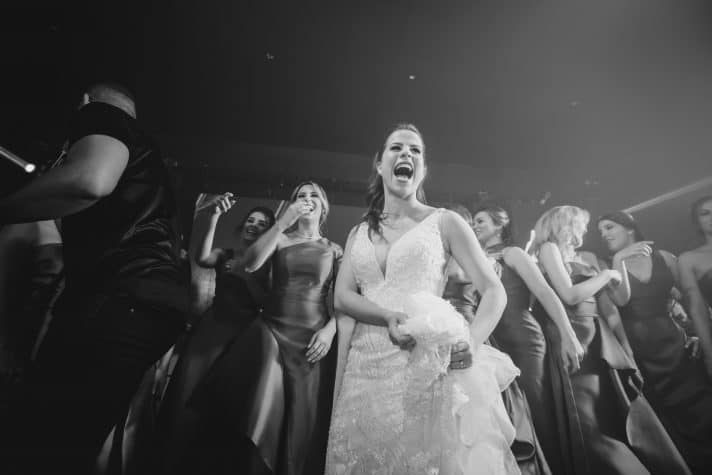 Pista-de-dança-festa-Casamento-Thayna-e-Eduardo-Rodolfo-Santos-Fotografia-317-712x475