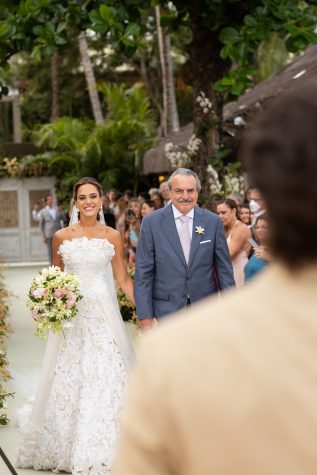 Casamento-Lele-e-Lucas-Tivoli-Bahia-cerimonia-EukaWeddings_LeleLuca_Previas_Finais-30-317x475