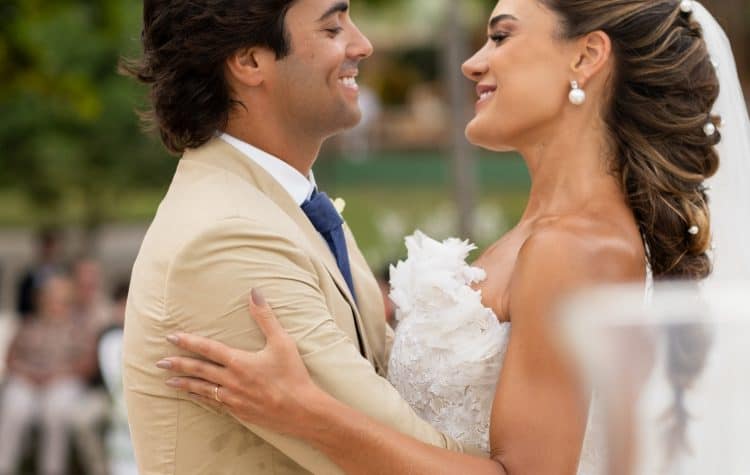 Casamento-Lele-e-Lucas-Tivoli-Bahia-cerimonia-EukaWeddings_LeleLuca_Previas_Finais-42-750x475