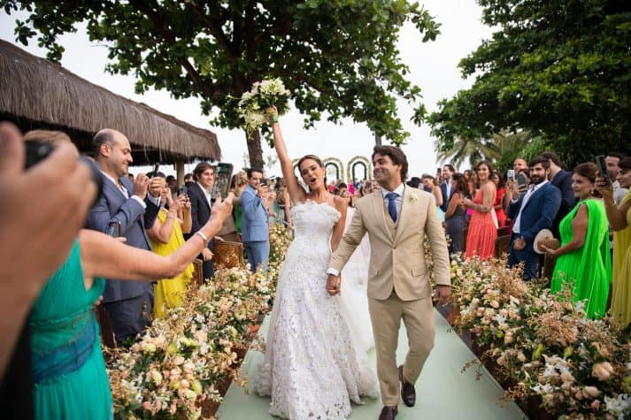 Casamento-Lele-e-Lucas-Tivoli-Bahia-cerimonia-EukaWeddings_LeleLuca_Previas_Finais-50-713x475