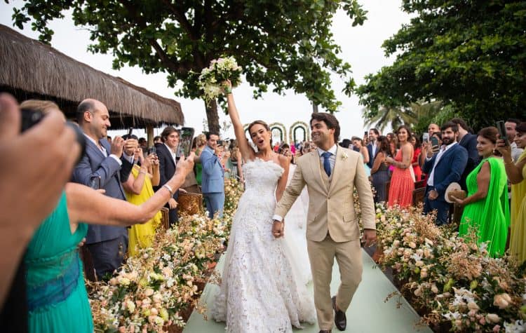 Casamento-Lele-e-Lucas-Tivoli-Bahia-cerimonia-EukaWeddings_LeleLuca_Previas_Finais-50-750x475